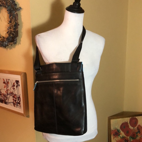 PIQUADRO Urban Cross-Body 100% Leather Black Turquoise iPad Tote 3-Sect $239 NEW - Picture 3 of 16